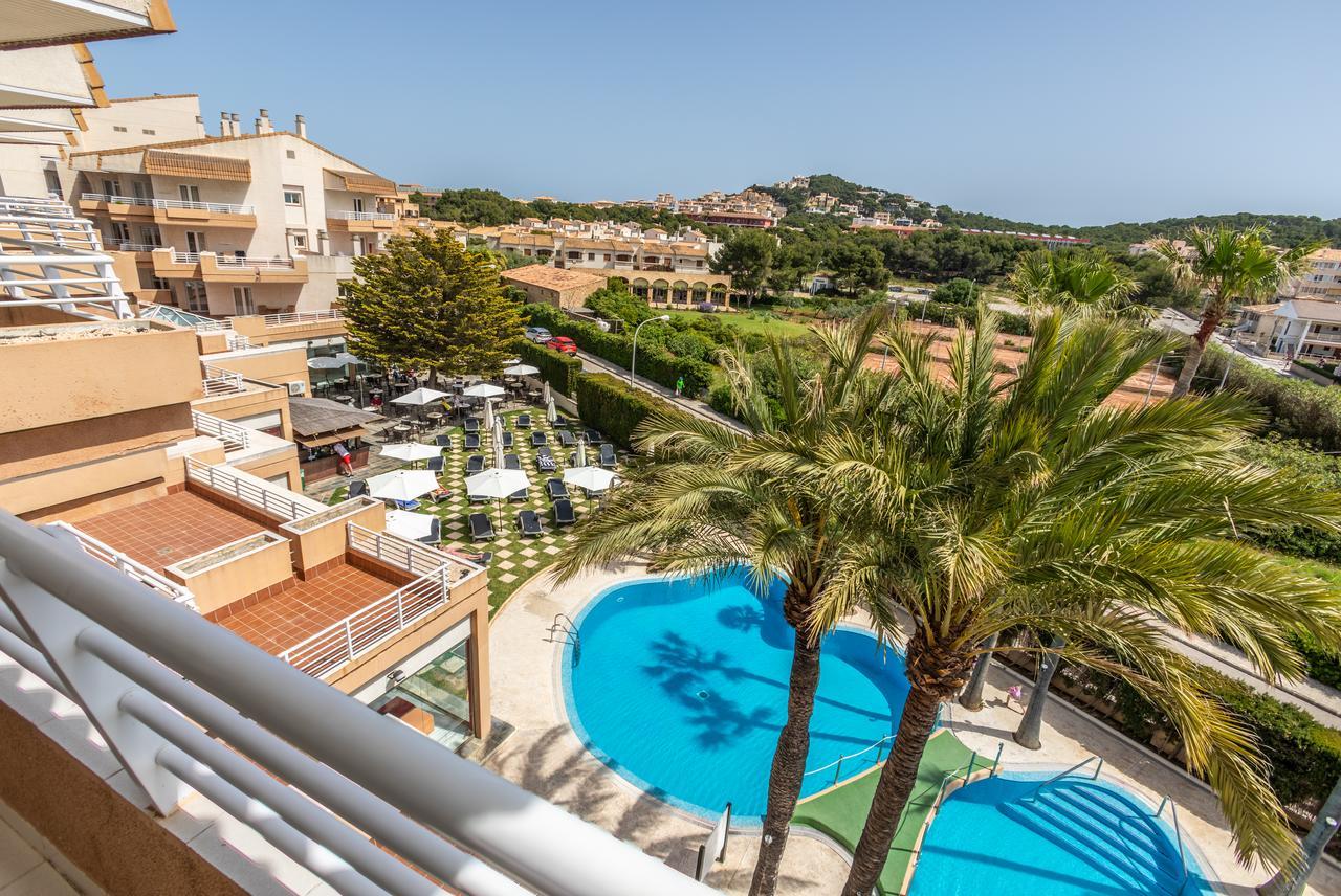 Suite with Pool View